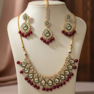 Kundan choker style Set with Maang Tikka